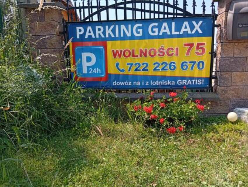 Baner Parking Galax przy wjeździe